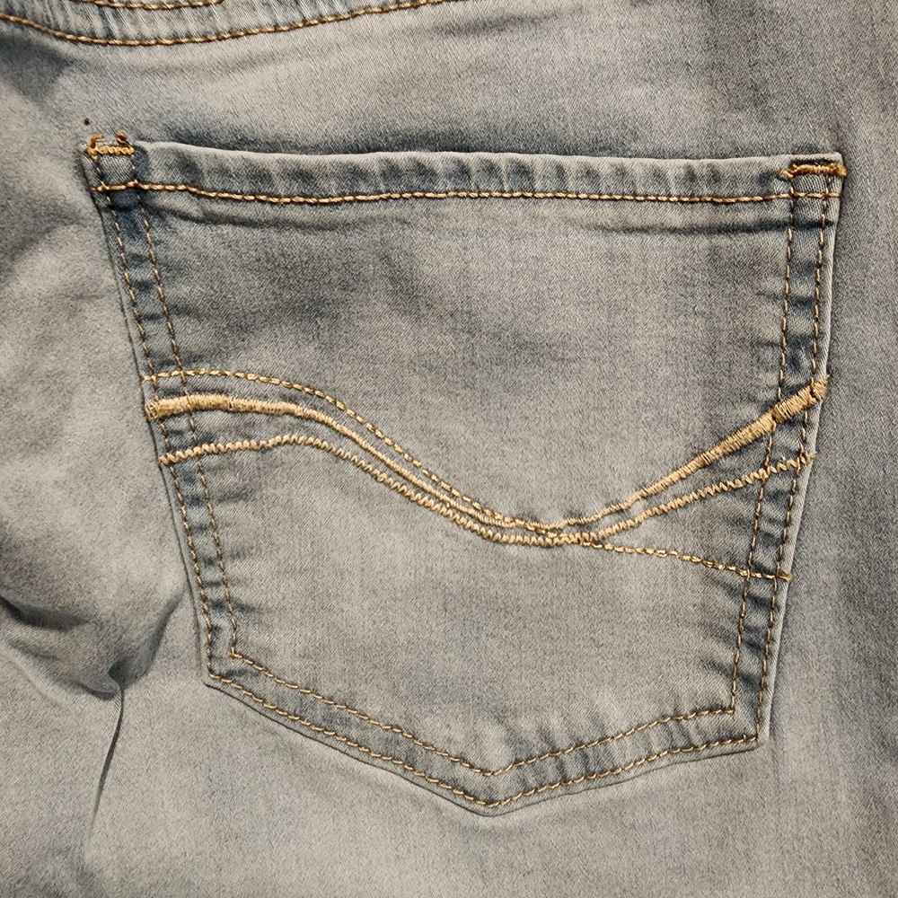 SO Women's Light Blue Skinny Jeans - Picture 3 of 9